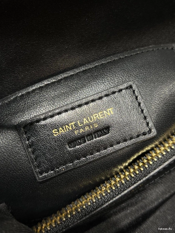 YSL MEDIUM COLLEGE 0804